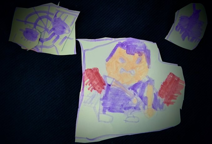 娘氏が描いた吸血鬼。ハロウィンだからね。 