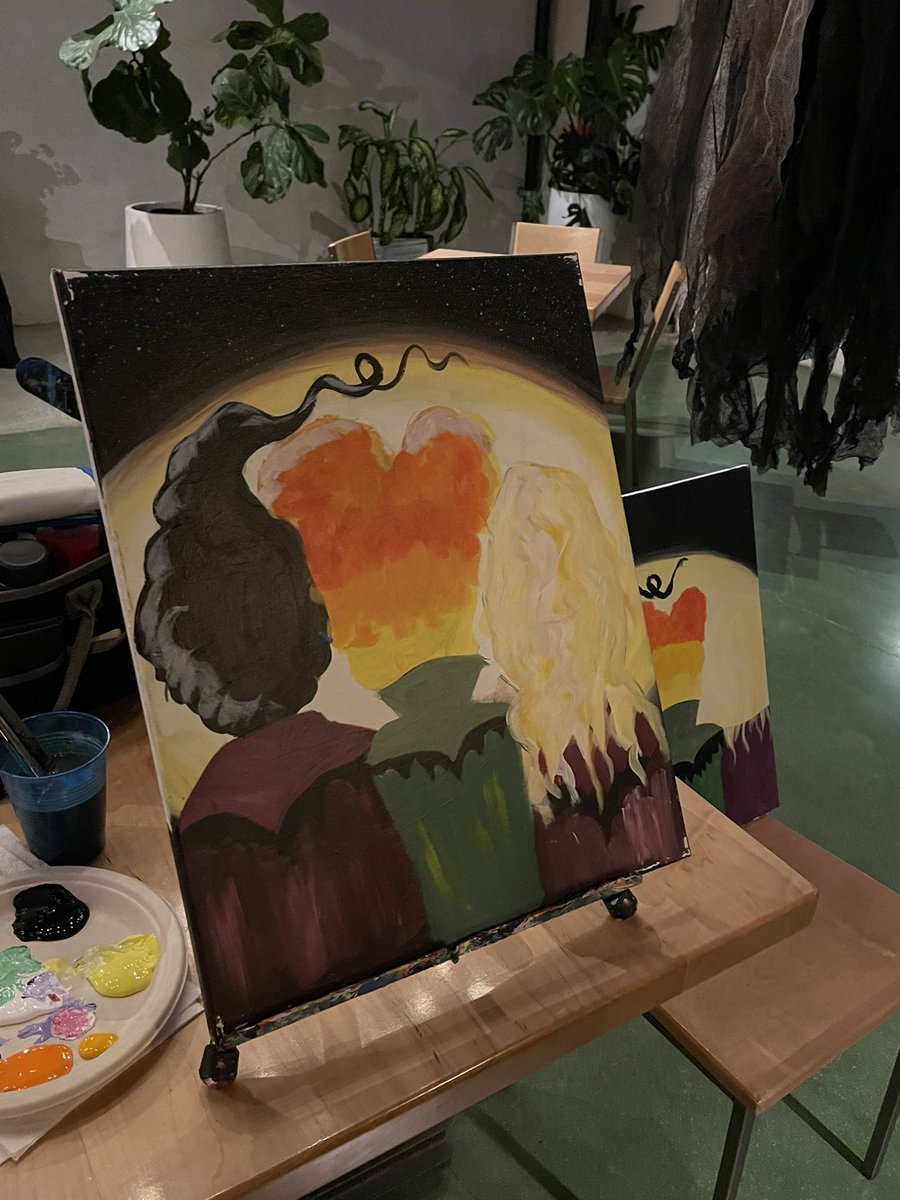 EnlightenedAunt's tweet photo. Forgot to post pics from Thursday night’s class at @trademarkbrew! #HocusPocus
#PaintNightWithTam
#PaintingWithTam
#BrushstrokesAndBeverages https://t.co/BTcywn4iJr
