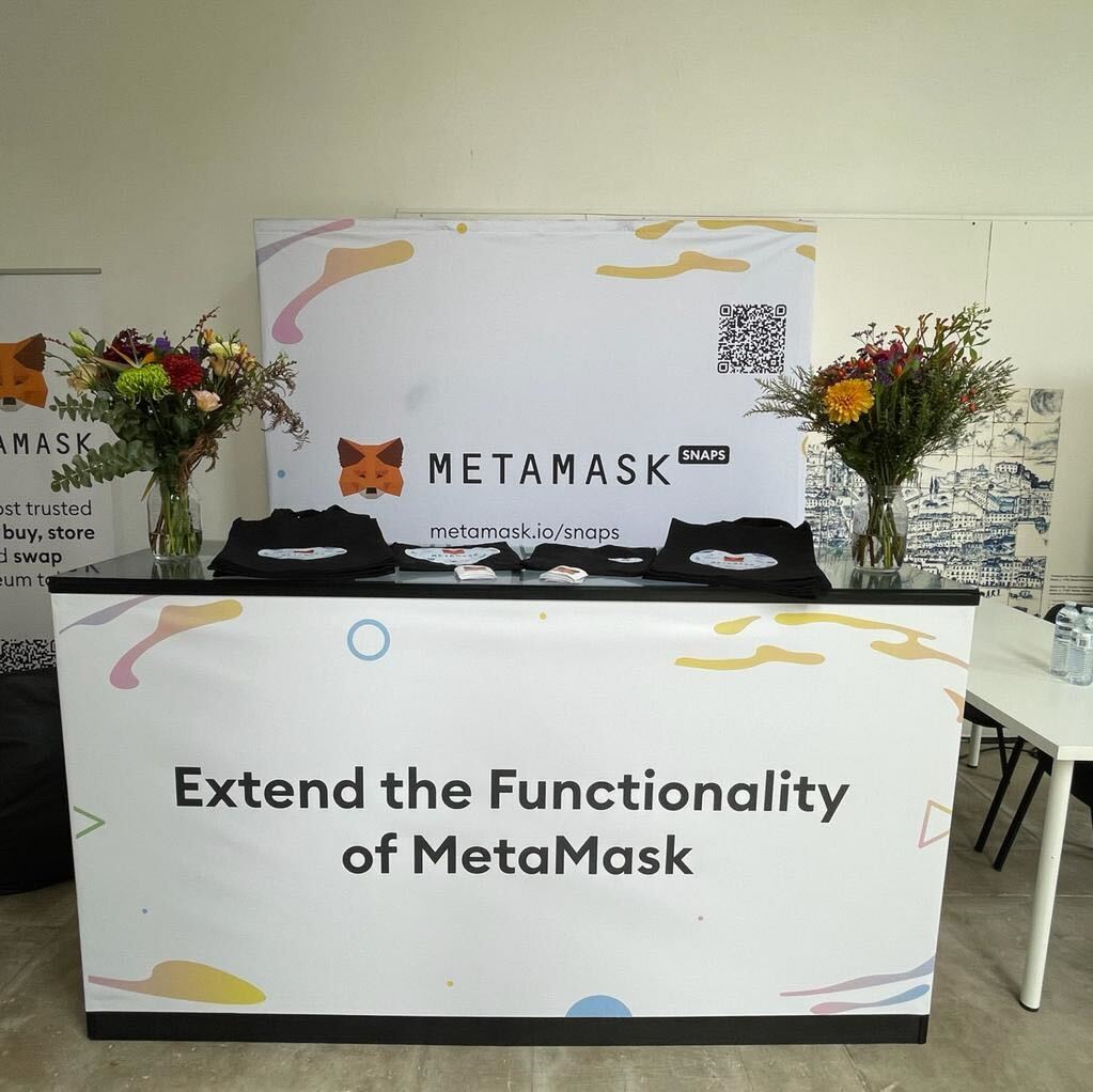 Consensys's tweet photo. 🦊🦊🦊Our absolutely stunning setup at the Academy of Science @ETHLisbon https://t.co/tyEgeVODVf