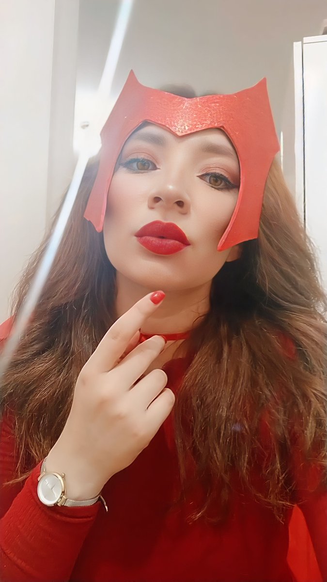 como grande fã de Marvel, eis aqui a Wanda Maximoff 💋
#ScarletWitch #WandaVision #HalloweenVibes 🎃