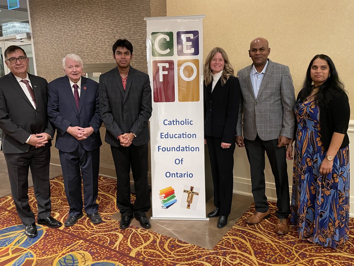 KatharineSteve's tweet photo. Congratulations to Jeffson, recipient of the provincial Catholic Student Award at this evening's CEFO Father Fogarty Awards Dinner. It was my pleasure to share a meal with you and your parents ๐ โฆ@FatherAustinCSSโฉ โฆ@DurhamCatholicโฉ #DCDSBFaith https://t.co/bWgUp8qzXS