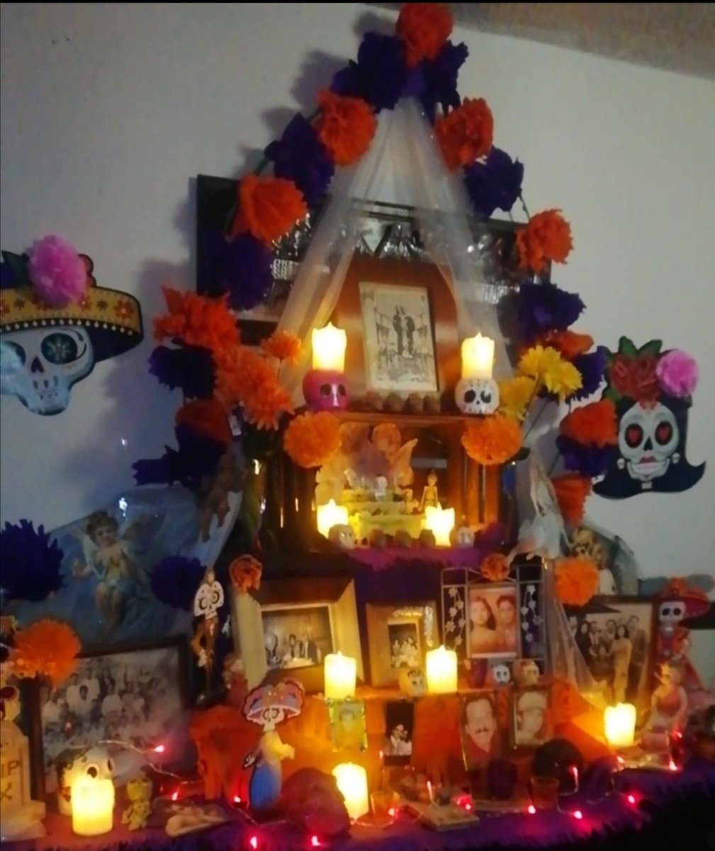 EdithSols3's tweet photo. Si la calaca baila este día hoy este día les hago fiesta a ella y a mi gente #NoDejareDeQuererte https://t.co/ZISgV3z0AT