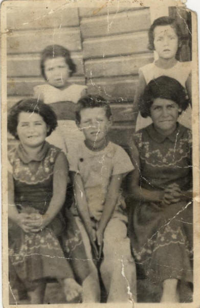 #DetenidosDesaparecidos 🌹
¿Dónde está Jorge Roberto Sáez Vicencio?

23 años, fue detenido el 19 de octubre de 1973 en Santiago, en la vía pública, en la comuna de Ñuñoa, por carabineros. Desde ese momento se encuentra desaparecido.

¡Ni perdón ni olvido!