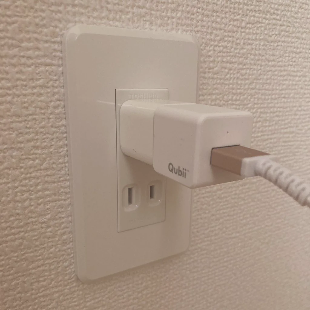 iPhoneの容量不足で悩んでる人へ。充電するだけで写真とか動画自動バックアップしてくれるQubii神だよ