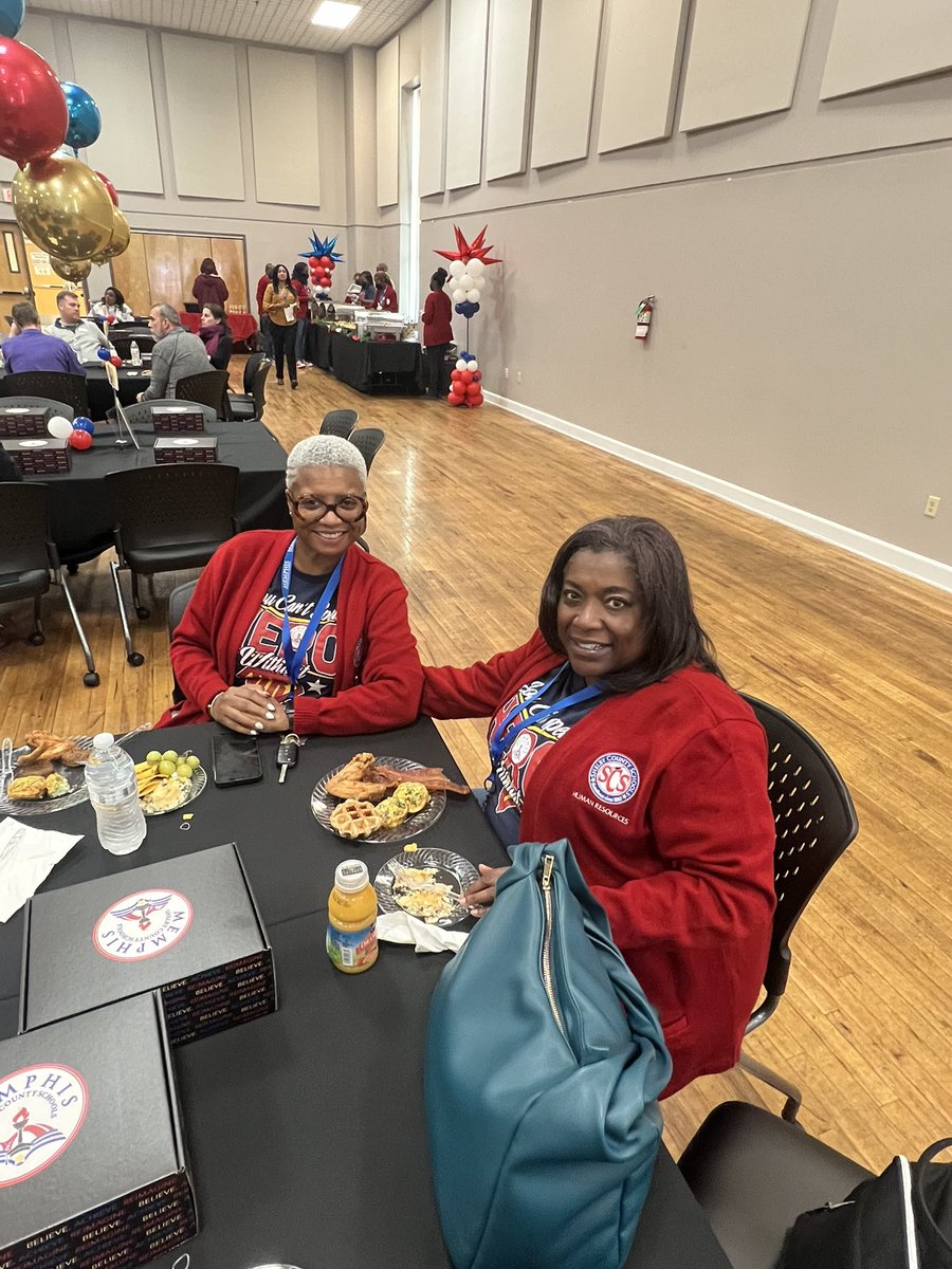 Maintaining our commitment to the students and families of Memphis Shelby County Schools at the 2022 Teacher Recruitment Expo! Helping prepare the next generation of Leaders! #trendingup #reimagining901