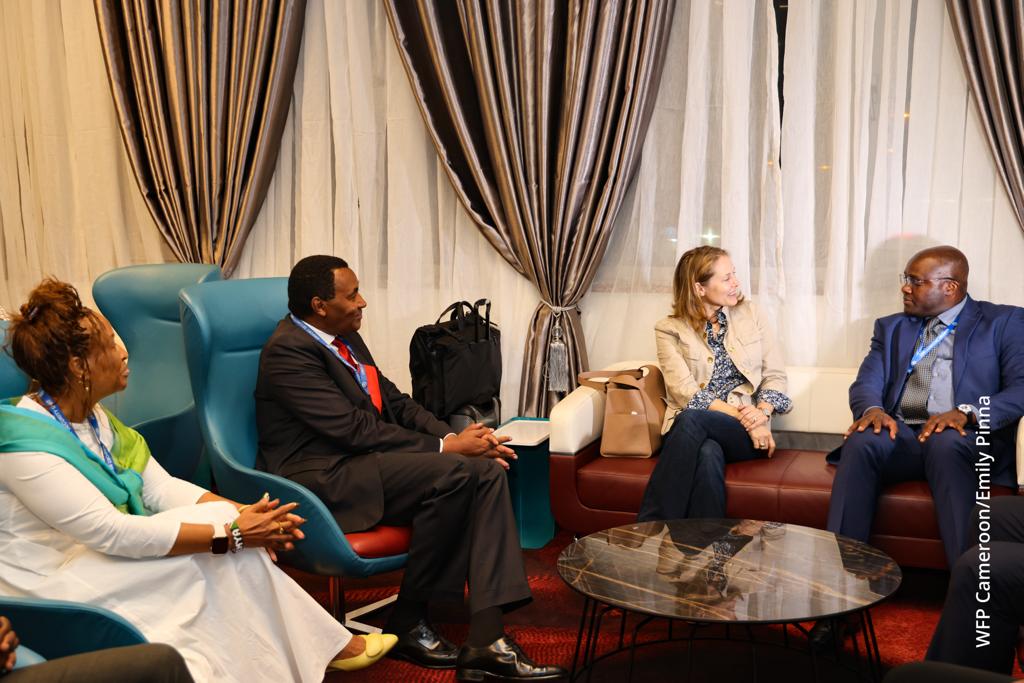 WFP_Cameroon's tweet photo. #Cameroon🇨🇲

#Touchdown Yaounde

@WFP &amp; Gov't welcome @PrincessSarahZR of Jordan to Cmr to support  on-going work on school feeding #GenderEquality &amp; women empowerment as women remain the most affected by food &amp; nutrition insecurity"

#SavingLives
#ChangingLives https://t.co/1DdAgdx4UW