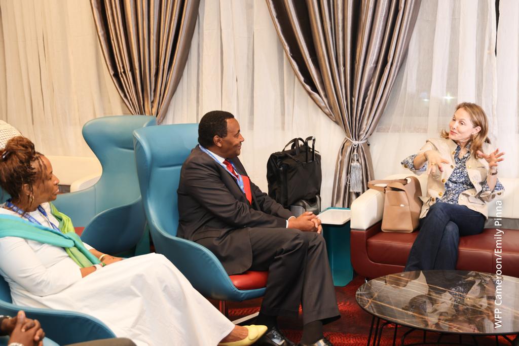 WFP_Cameroon's tweet photo. #Cameroon🇨🇲

#Touchdown Yaounde

@WFP &amp; Gov't welcome @PrincessSarahZR of Jordan to Cmr to support  on-going work on school feeding #GenderEquality &amp; women empowerment as women remain the most affected by food &amp; nutrition insecurity"

#SavingLives
#ChangingLives https://t.co/1DdAgdx4UW
