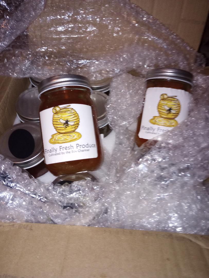 BigBiz100's tweet photo. look what just came in the mail @FinallyProduce 
finally fresh produce honey made from our own hives in Hawaii. so great to see all the hard work finally pay off. I'm soo excited right now :) https://t.co/eb7rd7T4Rf