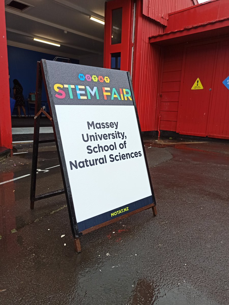 Here with <a href="/AnneWignall1/">Anne Wignall</a> at <a href="/MOTAT_NZ/">MOTAT</a> for STEM Fair 2022 - spiders and skulls for the <a href="/NatSciMassey/">Natural Sciences at Massey</a> <a href="/MasseyUni/">Massey University</a> stall