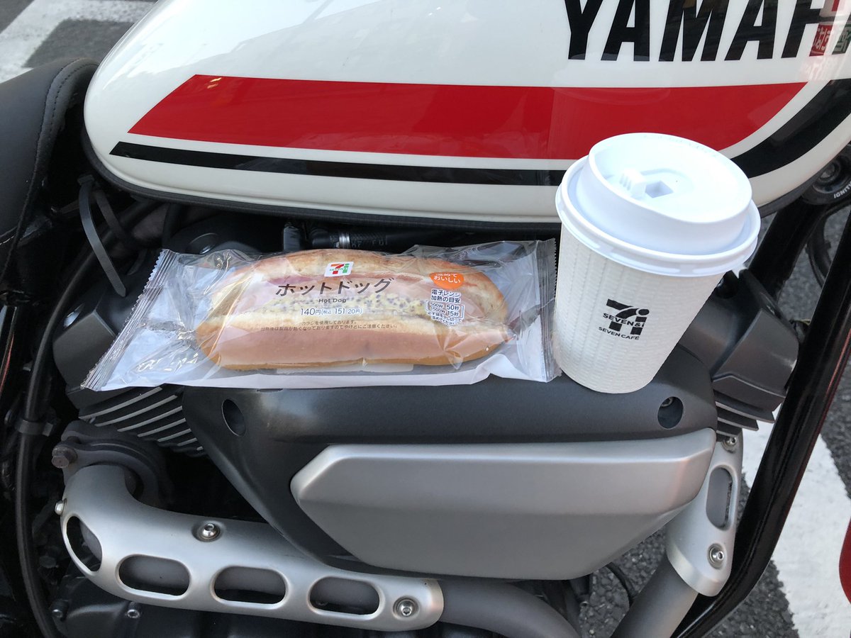 44_ride's tweet photo. お約束😁
#YAMAHA
#BOLTCSPEC https://t.co/XPKtlbzS01