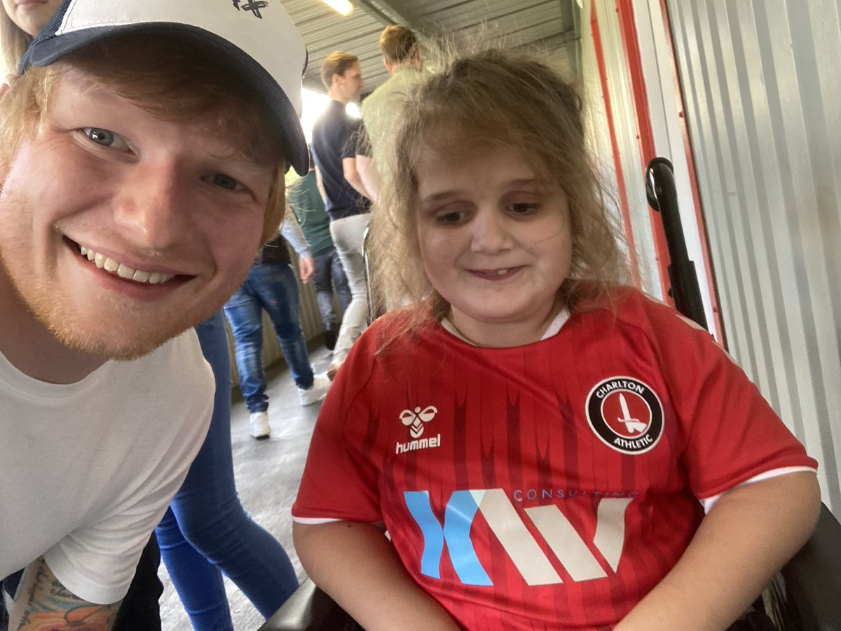 Thank you <a href="/edsheeran/">Ed Sheeran HQ</a> for taking the time to have your photo taken with Hallie, it made her day! #cafc