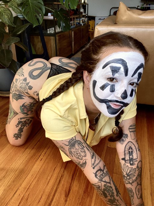 it&rsquo;s time for our annual whoop whoop https://t.co/pbsGRWs8Fl