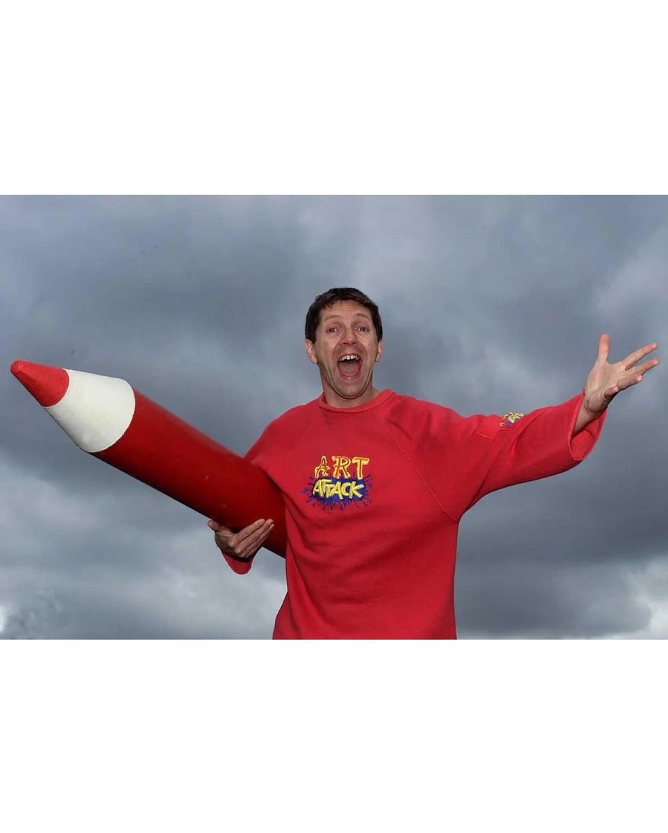 TheDanocracy's tweet photo. This Halloween I went dressed as one of my childhood heroes! I even made the costume from scratch! Video coming this week :) @NeilBuchananArt #Halloween #artattack https://t.co/x2L5dXcuy7