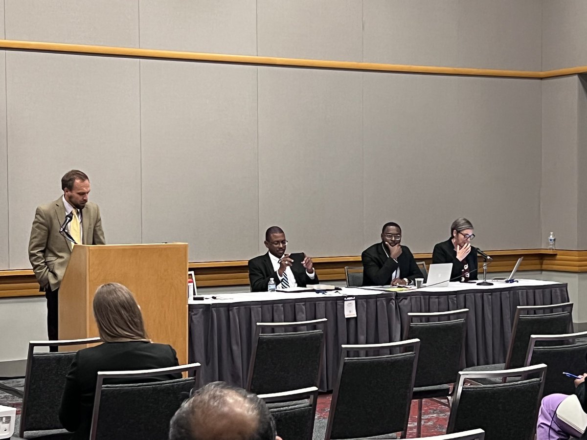 Dr. Austin Dalgo, Dr. Duane Lyones, Mr. Paul Young, and Mrs. Dana Wilson presenting “Framing Bioethics in Light of Historical Trauma” at #ASBH22 in Portland. Strategies to reverse the trends of intergenerational trauma. @LeBonheurChild