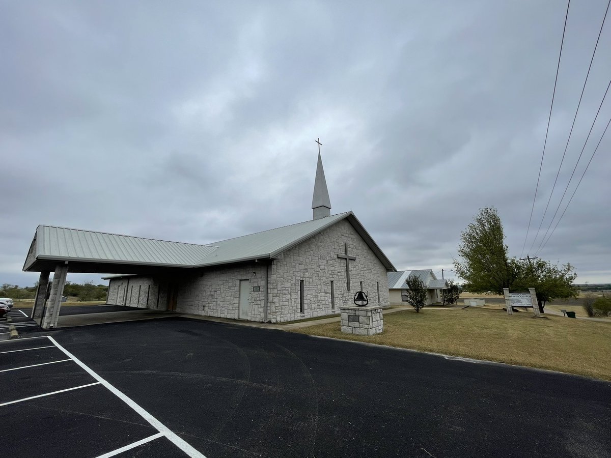 EHM_Apologetics's tweet photo. Had a great time at Liberty Hill Baptist Church’s apologetics conference with my colleague David Earl Sanchez. Thanks to pastor Marc Lambert for having us! #Apologetics #TXBCH https://t.co/hFwPSXJMEn
