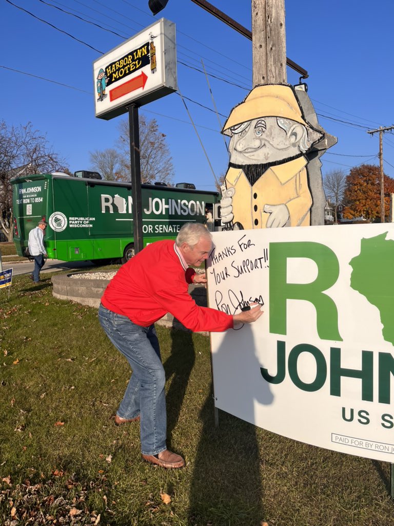 RonJohnsonWI's tweet photo. Algoma didn't let me down on our way Sturgeon Bay! https://t.co/bI7Qs2MivJ