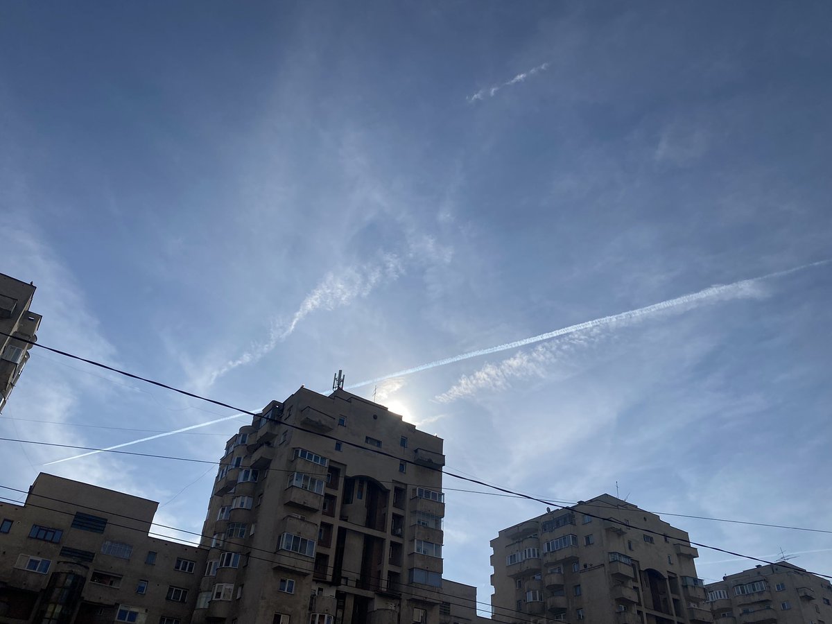 largewallet's tweet photo. Chemtrails just as bad in Romainia!
No stop spraying all day https://t.co/MLB2563a4q