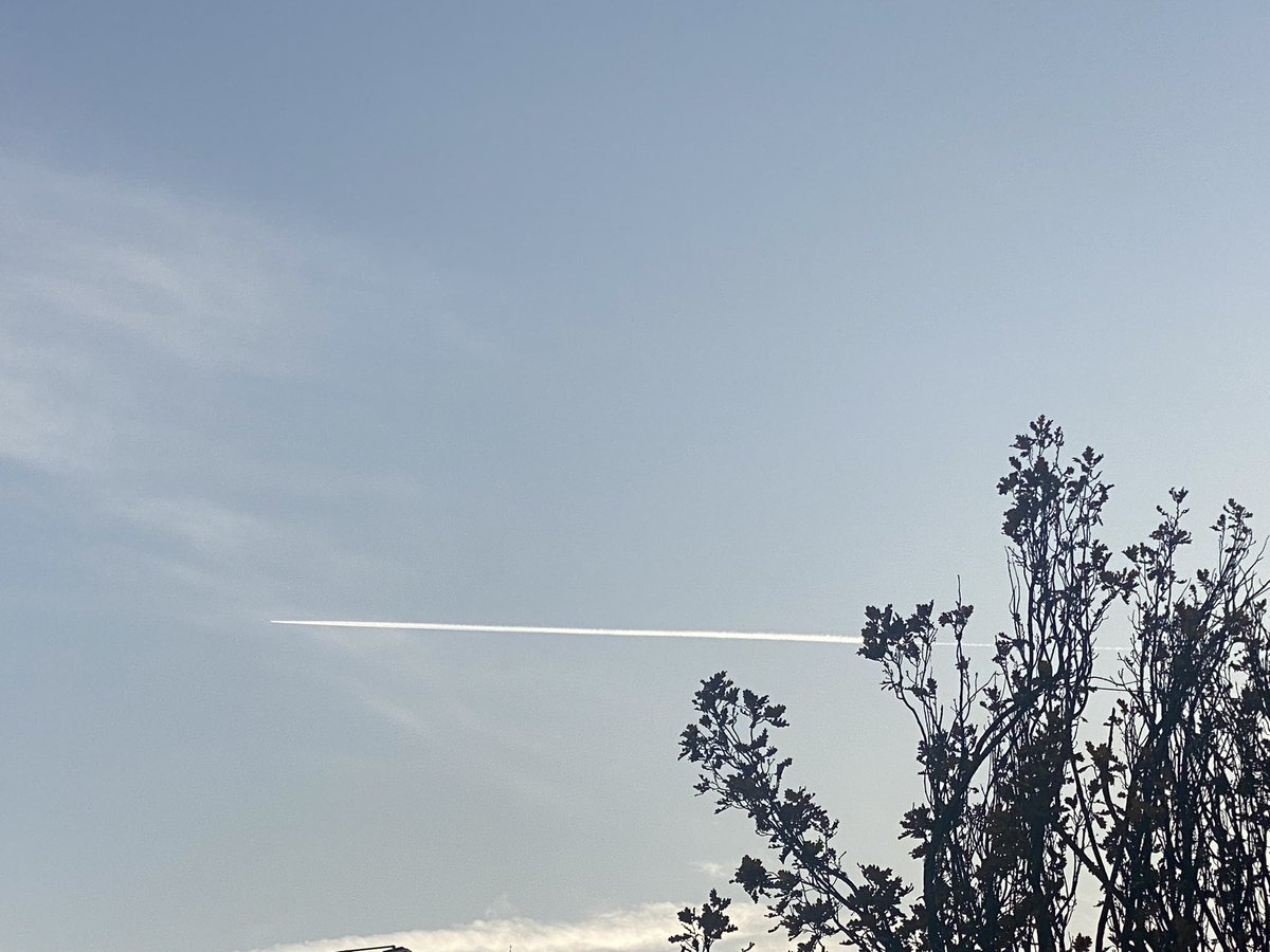 largewallet's tweet photo. Chemtrails just as bad in Romainia!
No stop spraying all day https://t.co/MLB2563a4q