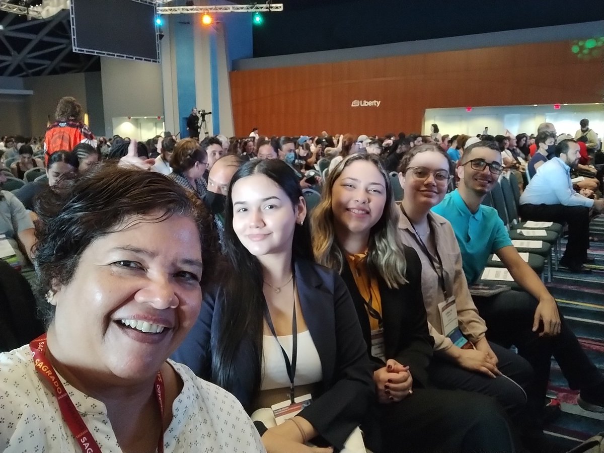 ProfAgda's tweet photo. Day 3 of us #delfines from @sagradoedu at #NDiSTEM2022 SACNAS. Tired but so happy and inspired! https://t.co/jXIuGgVgIK