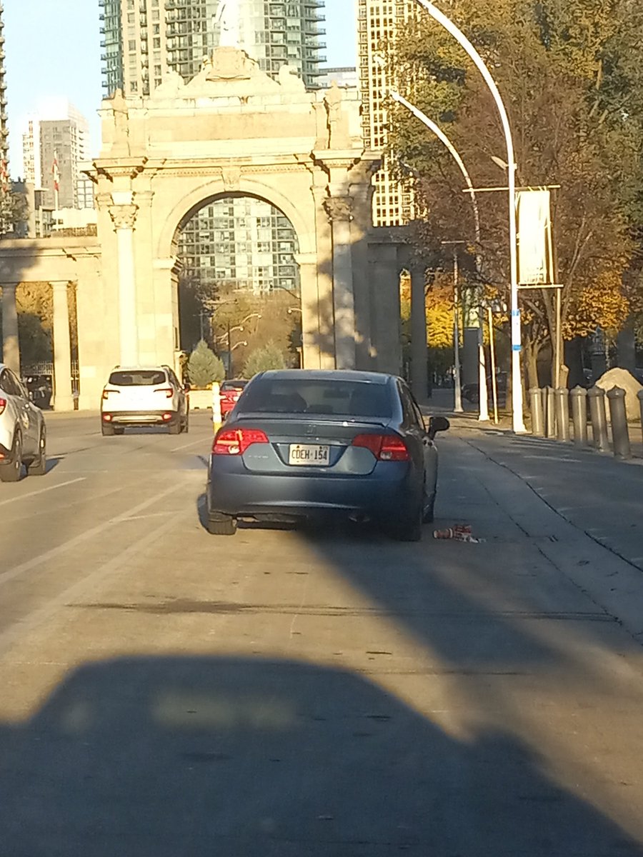 Claudio_YYZ's tweet photo. Littering in Toronto

Why??? https://t.co/RiGRGKgc4E