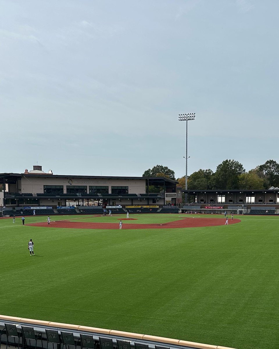 A couple of weeks ago, the Makos sent a team down to Gastonia, NC to play in the PG Coastal 17u World Series. They had great success, going 2-0 in pool play, landing the 4 seed (out of 40). They eventually lost to nationally ranked # 10 Dirtbags National team in the quarterfinals