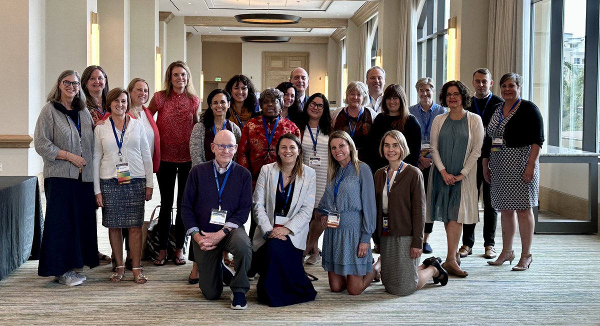 MorneauLaw's tweet photo. Kate graduated from the @IACPNews Leadership Academy this week! What a wonderful year of getting to know collaborative divorce professionals from around the world.
Thank you to @CollaborativeNH for co-sponsoring this opportunity!
#CollaborativeDivorce #cpmagic https://t.co/Ufx461iSfm