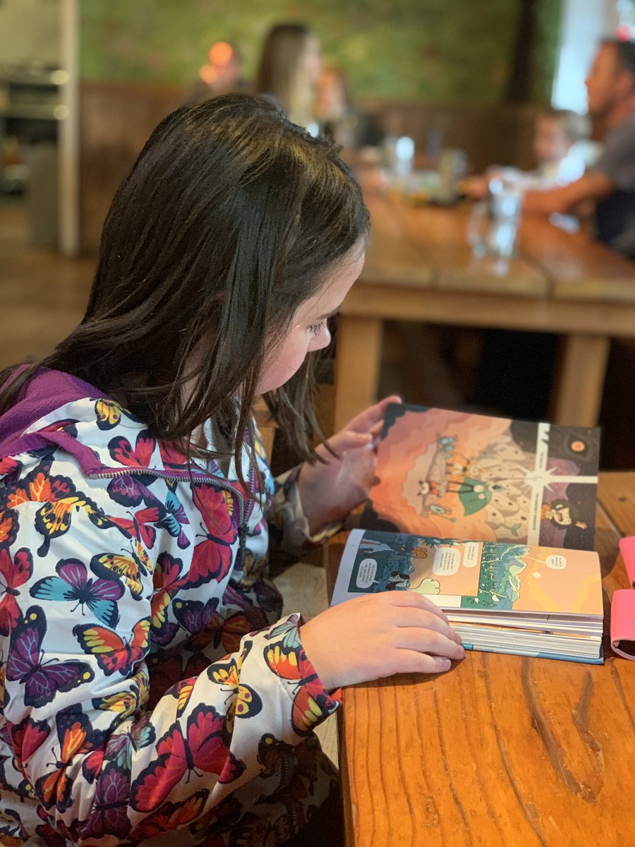 jennyenglish711's tweet photo. Bringing your @OaksSchool3 library book to the restaurant is true #booklove #OSDgoread https://t.co/qfnSy2L7LD