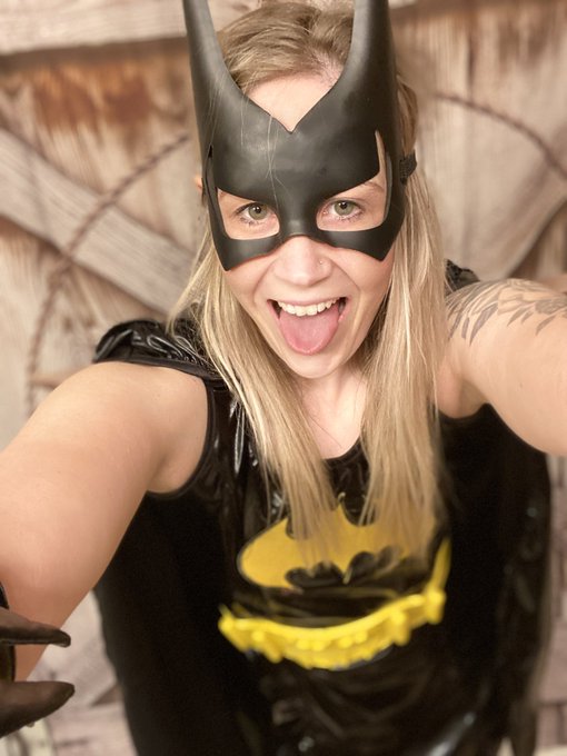 Happy Halloween weekend y&rsquo;all ! Enjoy spooky season 👻 https://t.co/vw83gii0zK