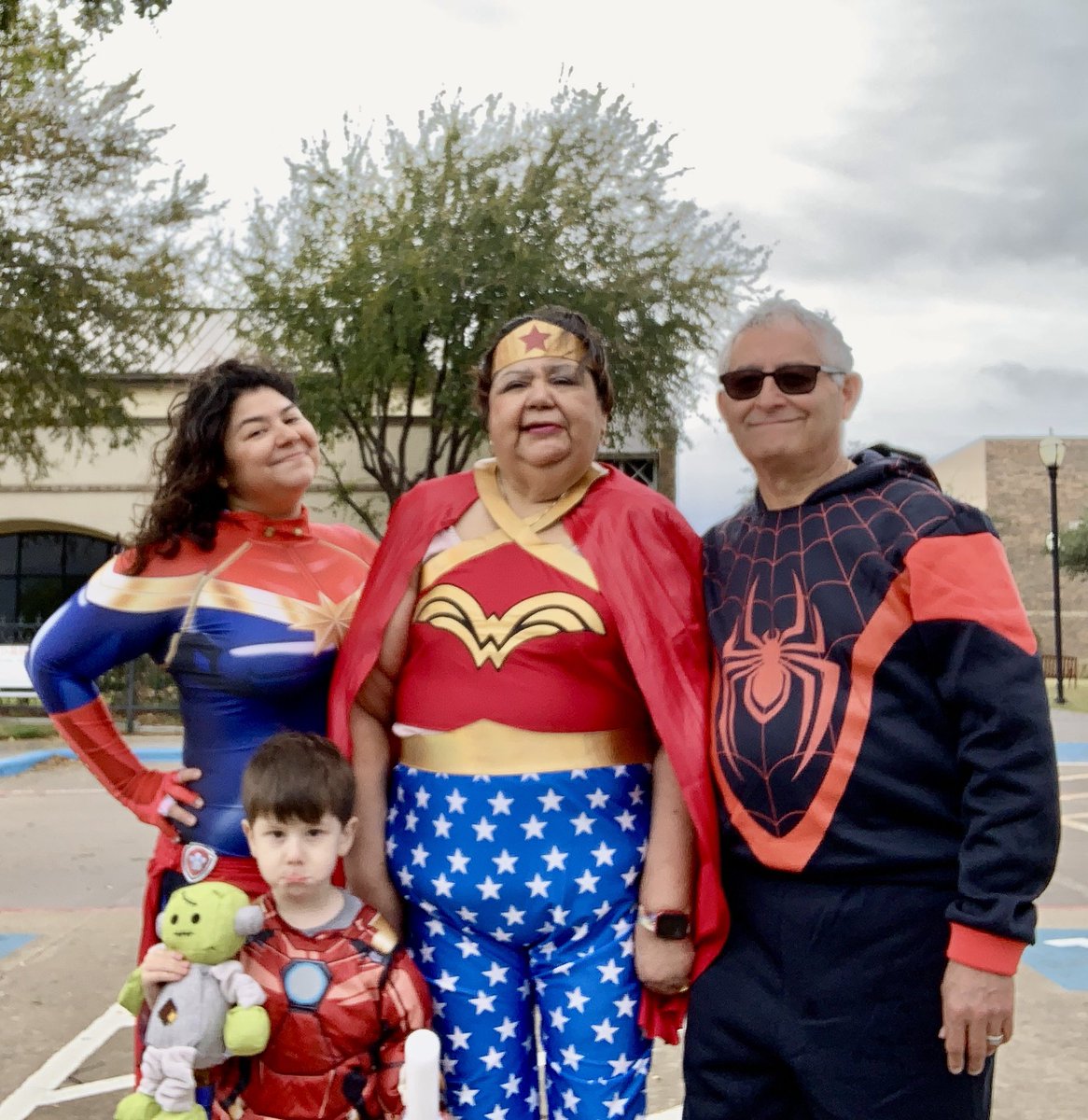 wlop9's tweet photo. Happy Halloween 🎃2022! 
#superheroes#immaculateconceptioncatholicchurch#halloween https://t.co/B0XSN00VJb