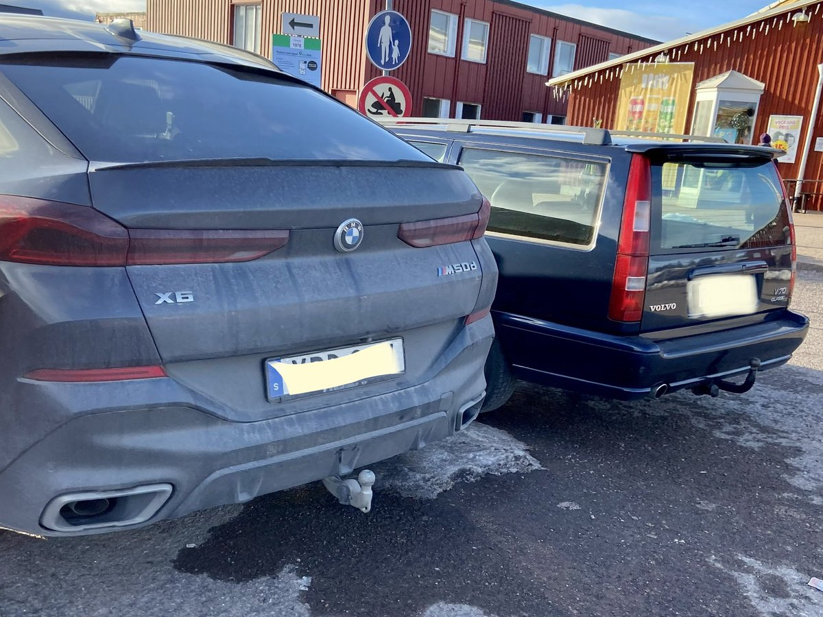 NilsSvard's tweet photo. @AutoPap Bigger box then boxy McBoxface https://t.co/xIMF2a86UU