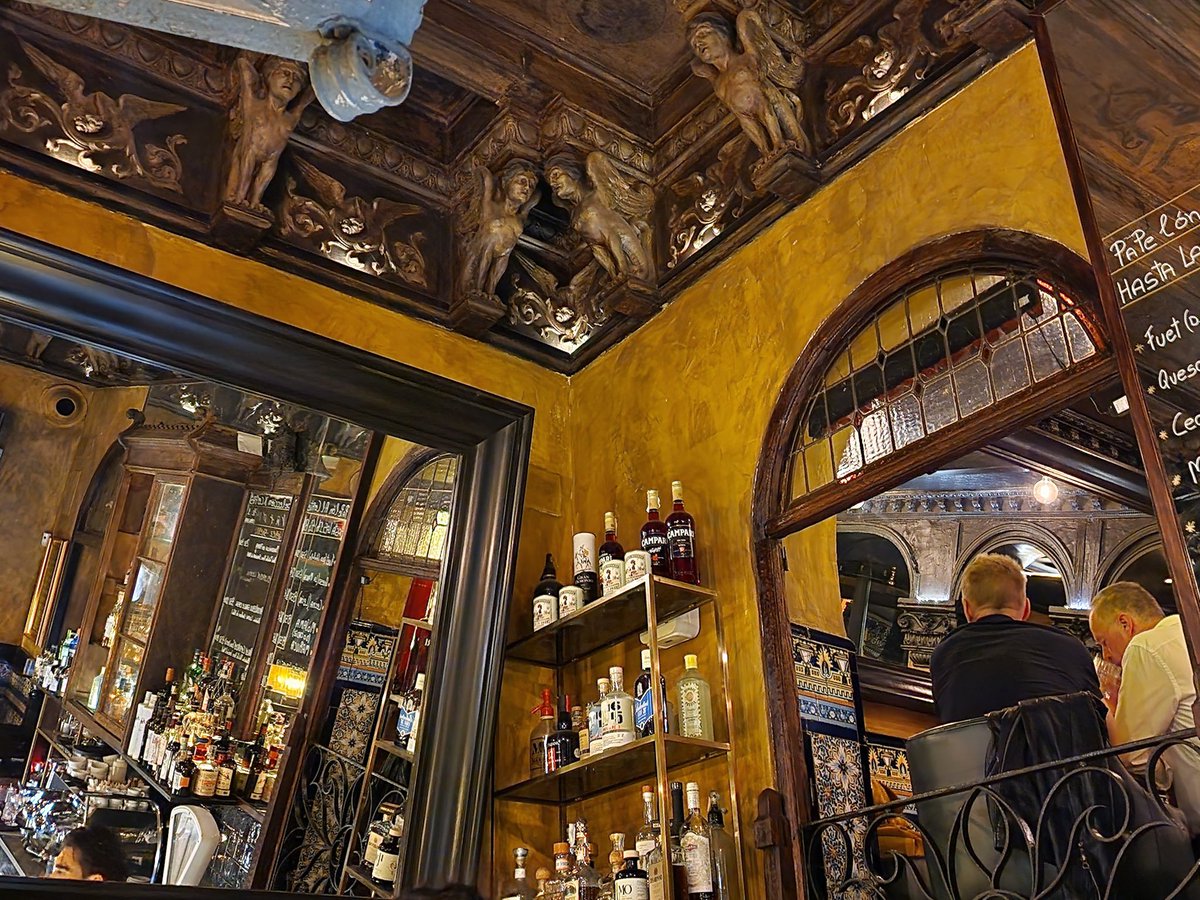 PuneerSoda's tweet photo. To visit an absolute gorgeous lively tavern that exists since 1856, and having a vendakkai based dish is the memory I want out of a holiday https://t.co/qWxnFfHGnD