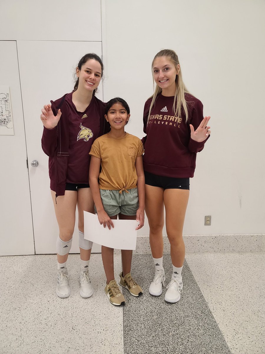 My girl AJ had a great time at the Texas State Volleyball Clinic 🏐. The girls were so sweet!!🙏♥️