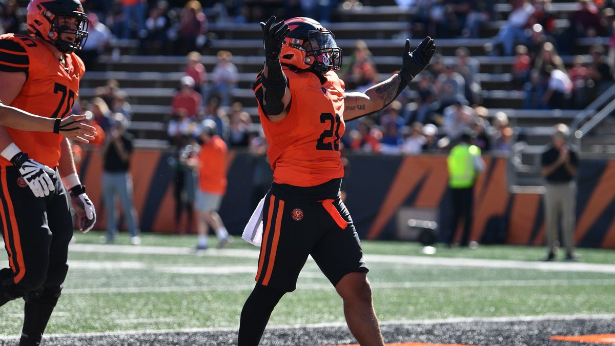 loganbush_9's tweet photo. After a great talk with @CoachBobSurace. I am blessed and honored to receive my first Division 1 Offer from Princeton University 🧡🖤. @CoachCuevas78 @CoachMWillis @libbieguy @RivalsFriedman @KeepItABuckPod1 @CoAcHKeLZZz3 #AGTG #GoTigers https://t.co/JojYxrz2Po