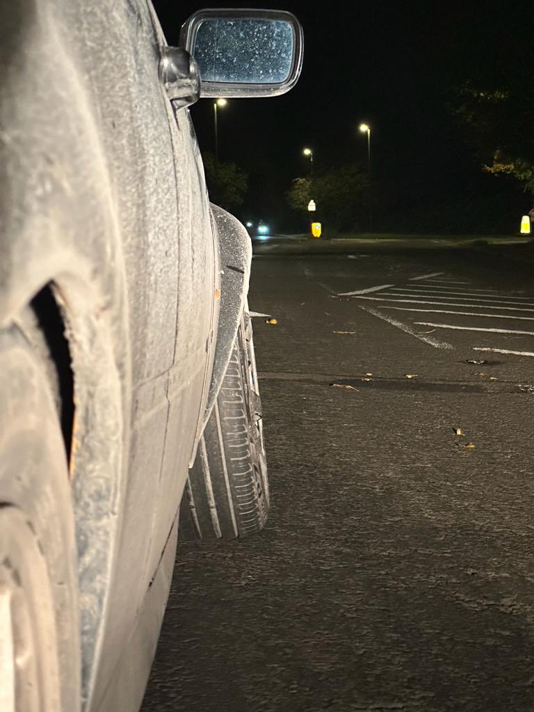 The driver of this BMW attended a car meet in Shepperton, where the #VanguardRST were uninvited guests.

No front plate and three illegal tyres.

Driver reported to court - he has 6 points already.
