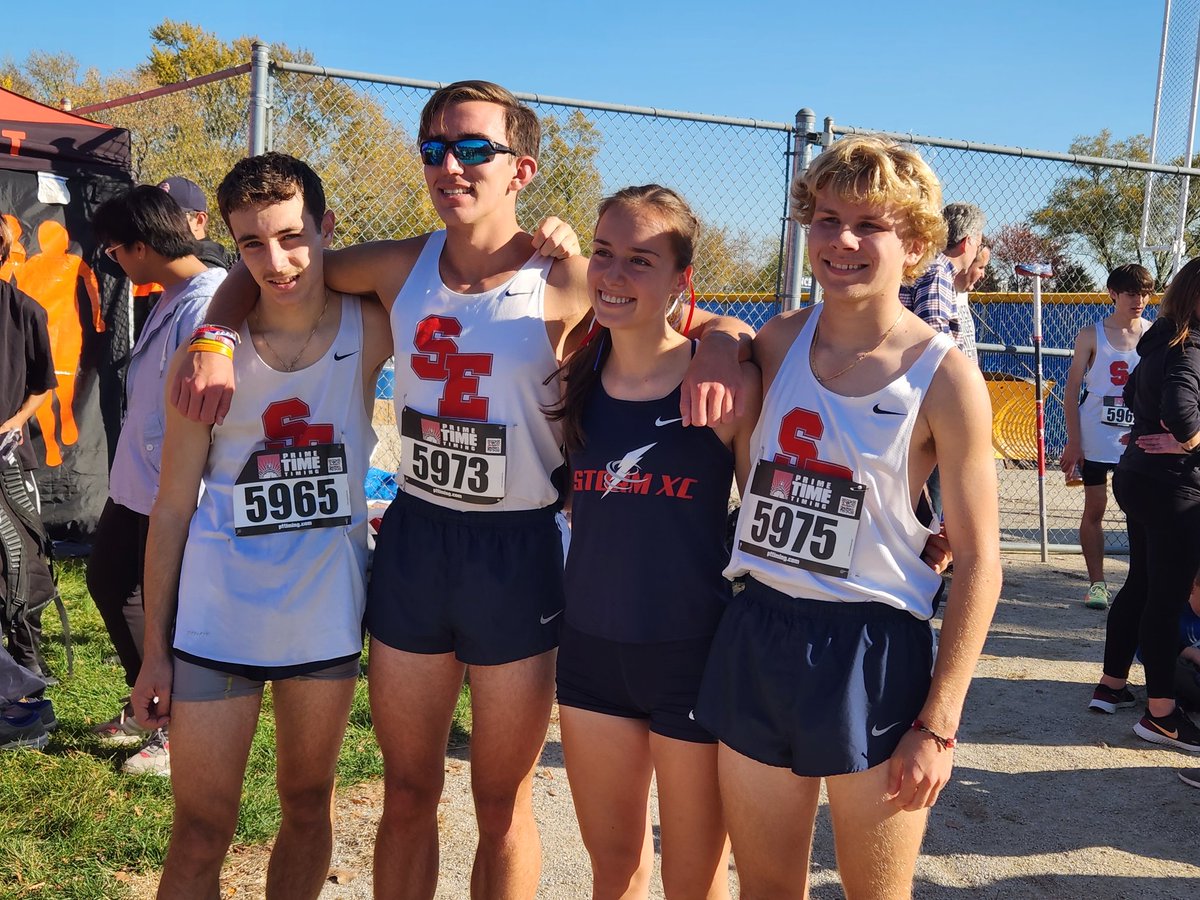 Sectionals 2k22! It was a great day and race. Angelica was so close but she had a great season and we look forward to all the amazing things in her future!
#sexc #fall2k22 #rollstorm #thisishowweroll #seniors23 #sectionals