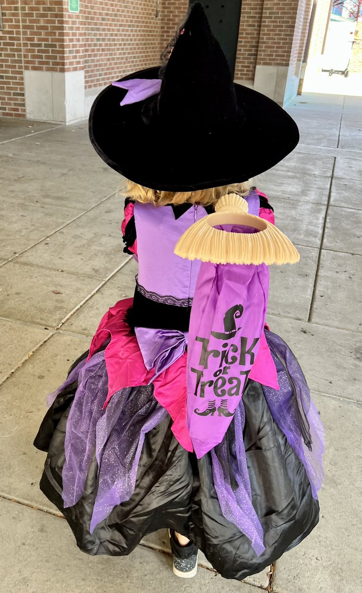 Spooky Saturday story time <a href="/TCPLTweets/">Tippecanoe County Public Library</a> 📚 they have the best children’s librarians!