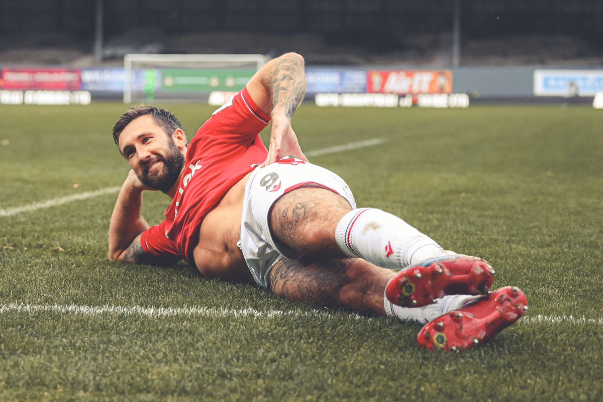 Are you sitting comfortably? Highlights are just 15 minutes away on WrexhamPlayer! 🔴⚪ #WxmAFC | 📸 @steaddotphotos