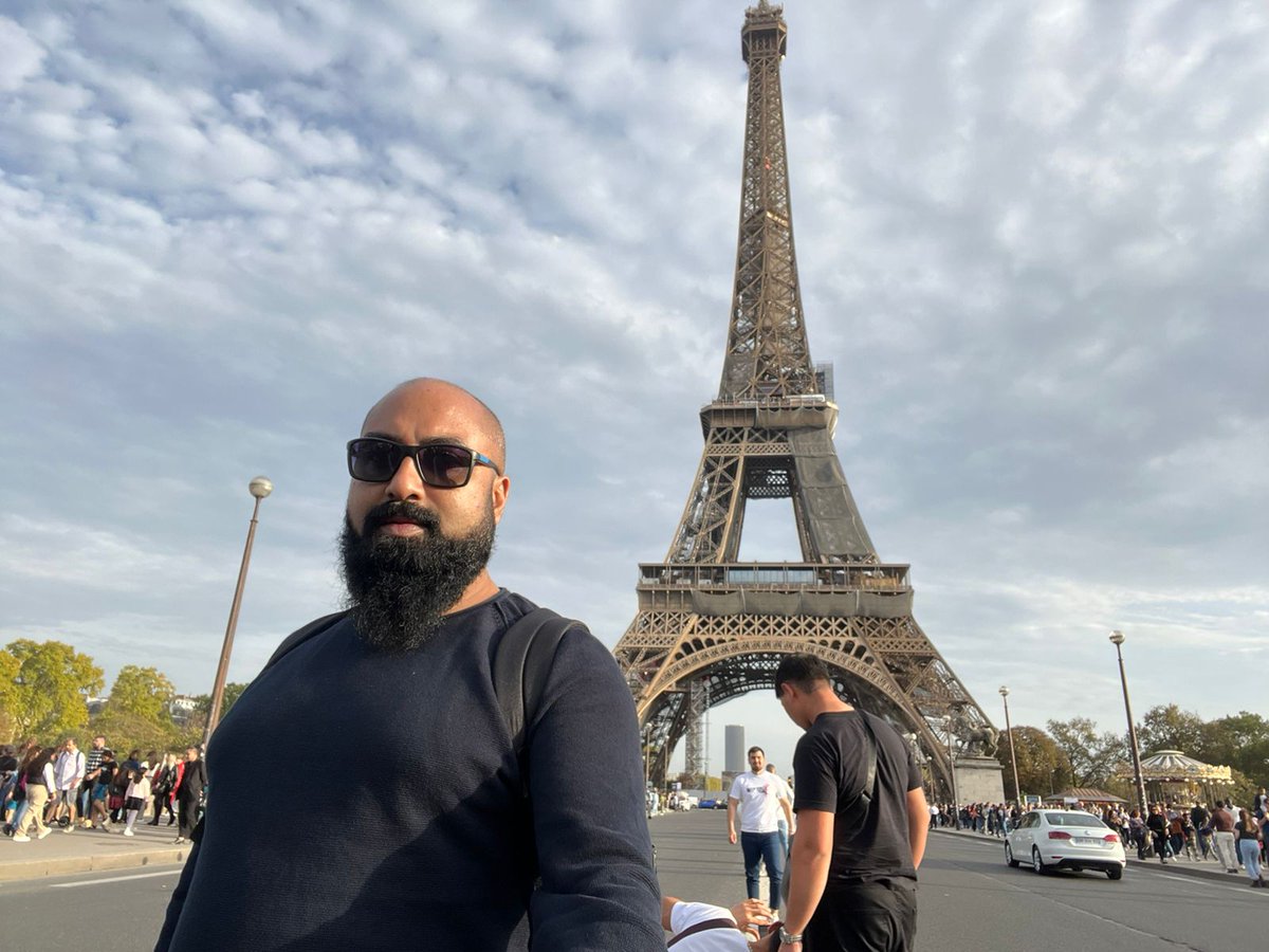 mriganka_dr's tweet photo. #effiletower .. the landmark,wonder.... standing tall, describing the history of modern world.. https://t.co/c1wL1u2wOe