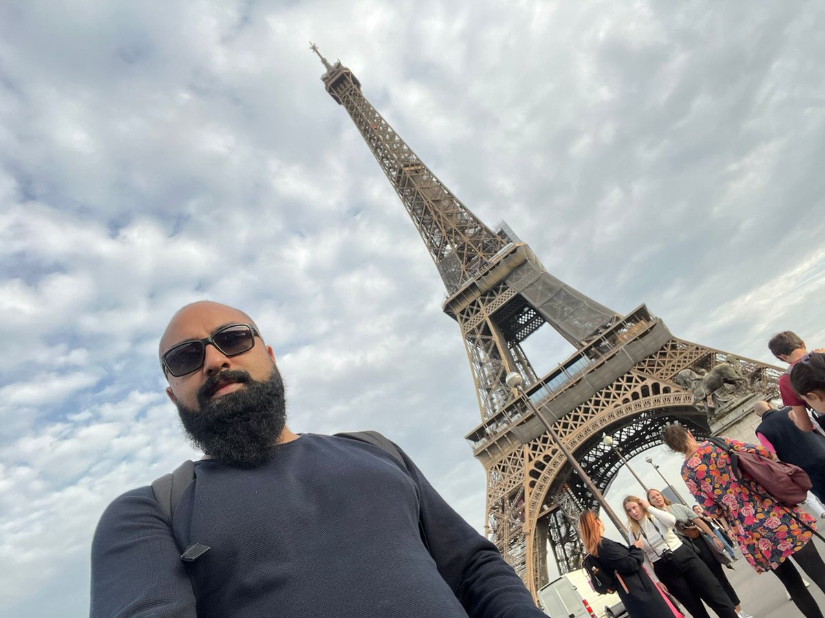 mriganka_dr's tweet photo. #effiletower .. the landmark,wonder.... standing tall, describing the history of modern world.. https://t.co/c1wL1u2wOe