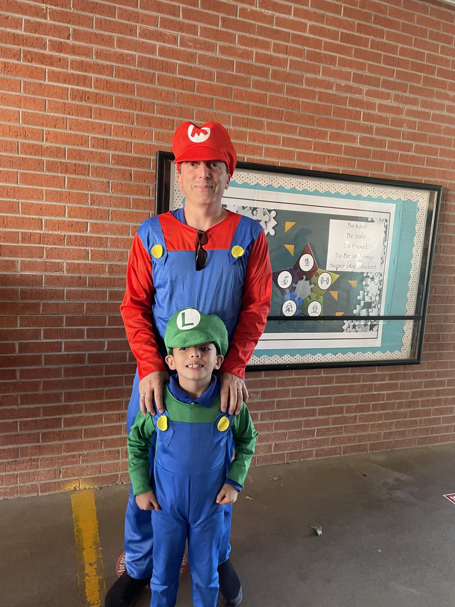 A great turnout at our Fall Festival '22. 
Thank you Armijo Families for joining us on Thursday Night! It was a blast!