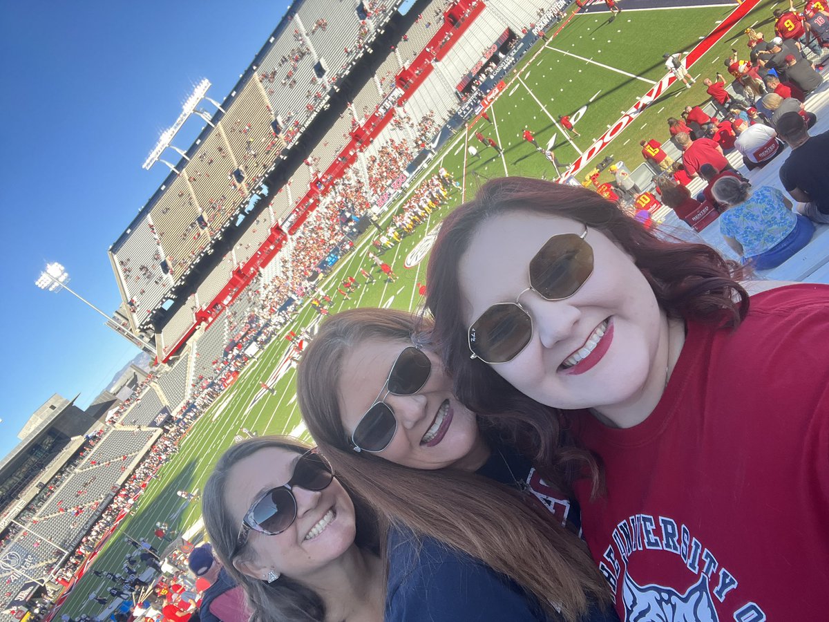MayfieldTraci's tweet photo. #RiseWithUs  Let’s Go Cats. Welcome back GRONK ❤️💙❤️💙 https://t.co/8LEWa397kI