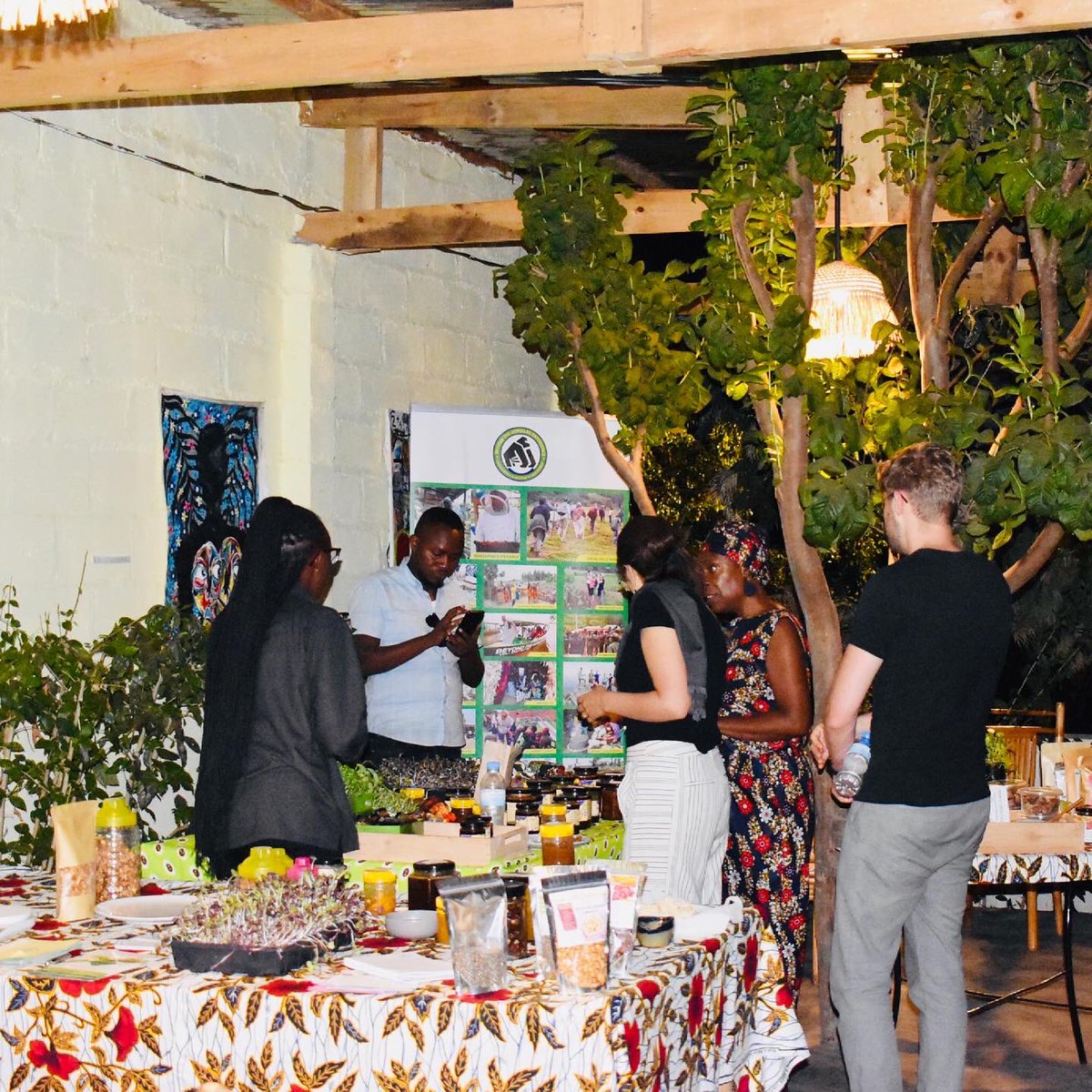 Happy_Farmers's tweet photo. Our first Taste and Order event at Tea House Hotel.

In collaboration with @GSCRwanda &amp; @asilihealthltd 

#healthlifeisthegoal #buylocalsupportlocal #chiapuddz #microgreens #infusedhoney #hibiscus #fruits #ecofriendlypackaging https://t.co/2gk4YUSgzi