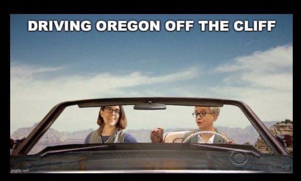 TrumpMamabears's tweet photo. @ChristineDrazan #VoteRedToSaveOregon https://t.co/4EtuRl90Ut