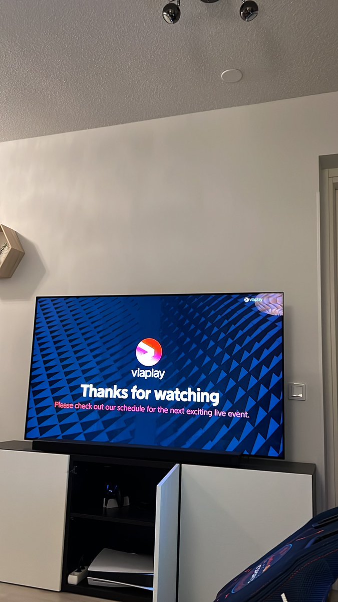 #Viaplay mitä kävi? Ott-Flo??