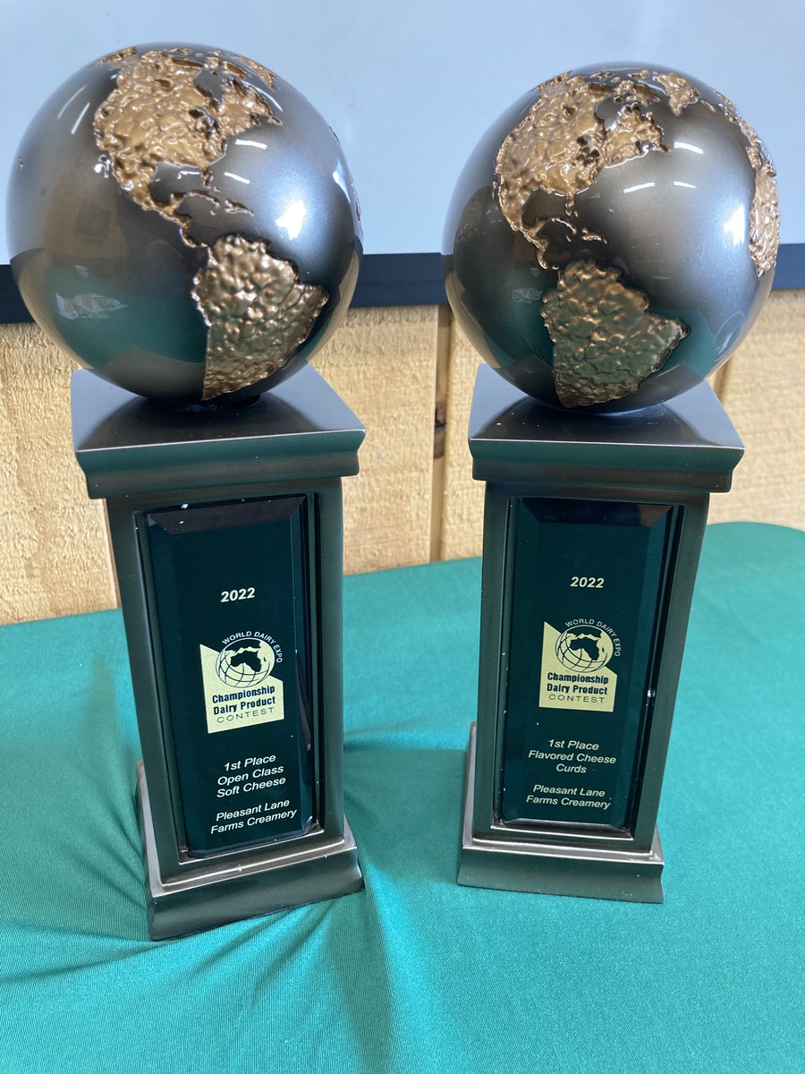 fryfrye's tweet photo. The folks at @WDExpo  don't mess around with the hardware... https://t.co/uOdp21Fvbo
