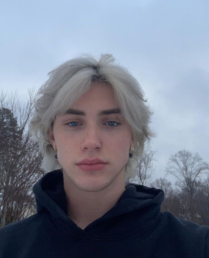 Lᴇᴠ Hᴀɪʙᴀ
            ᴘsʏᴄʜᴏʟᴏɢɪsᴛ — ɴᴏ ᴄᴀɴᴏɴ 
                           ғᴀᴠ ᴀɴᴅ ʀᴛ 

                     #hqrp #rp #anitwt