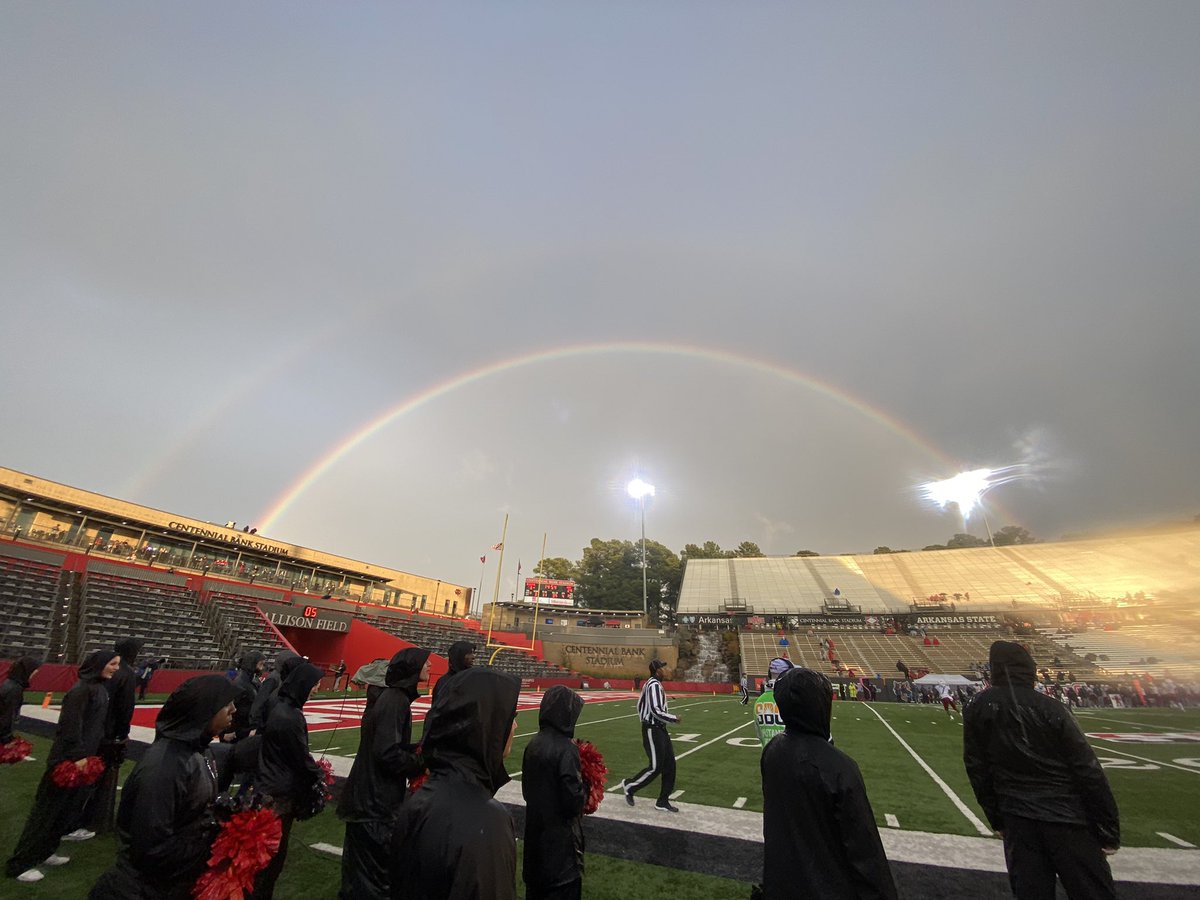 hwalker_cheer21's tweet photo. Double rainbow at the Astate game @ryanvaughan @ZachHolderWx https://t.co/iVZtta7NnW