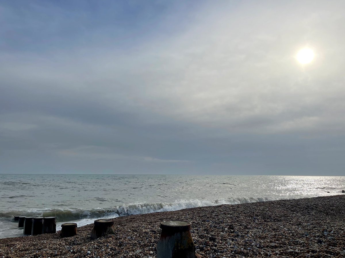 Hazy sunshine at High Tide and a lovely swim 🏊🏻‍♀️ with a kind current ♥️ #wildswimming #beachlife #vitaminsea #SaturdayMood #weekendsunshine 🎃