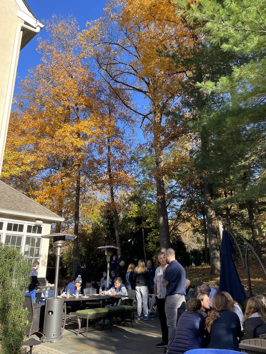 CoachJackL's tweet photo. Thanks to alums and parents, meets on the road feel like 🏡. Thanks to Scott Young and his family for hosting us after today’s meet!
#HOYASAXA l #H2OYAS https://t.co/VAnt64cM2c