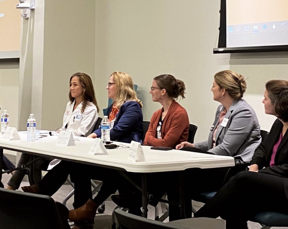 _dhogarthMed's tweet photo. Had a blast today at @AWSatUVA conference hanging with friends and future #womeninsurg!  Great hearing from so many amazing surgeons and wonderful women to look up to! Thank you @UVASurgery @UVA_Ortho @UVANeurosurg @UVAOBGYN @UVAPlasticSurgery #ILookLikeASurgeon #FutureLadypod https://t.co/2XmtMwxcXS